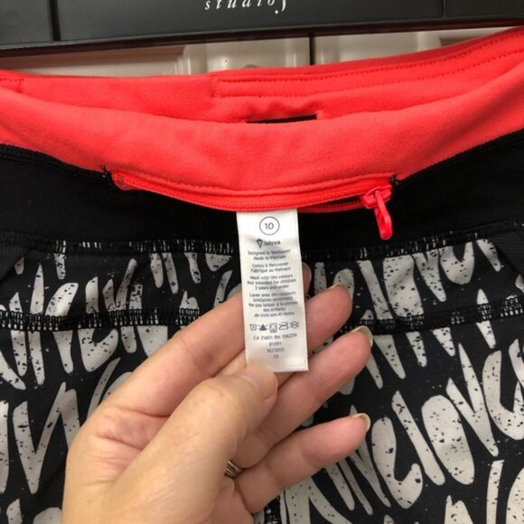 Ivivva by Lululemon girls lined branded print athletic shorts - Picture 9 of 10